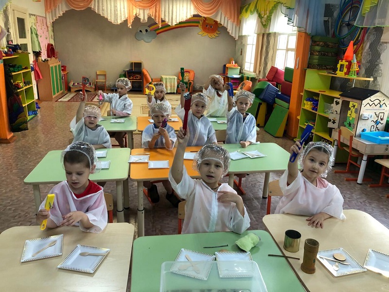 Волшебное мир дерева и металла.