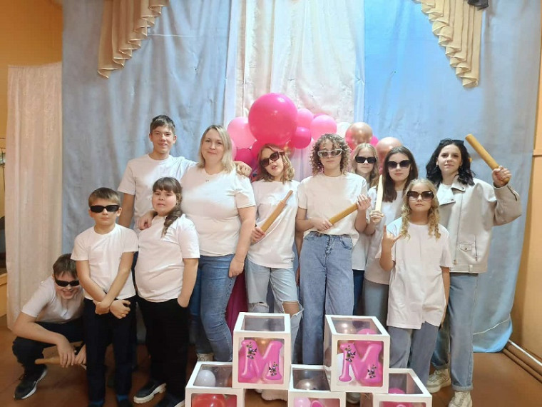КВН — мама, это тебе.